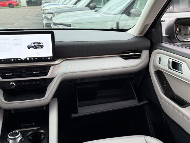Certified 2025 Ford Explorer Active w/ Active Comfort Package AWD/4WD image 35