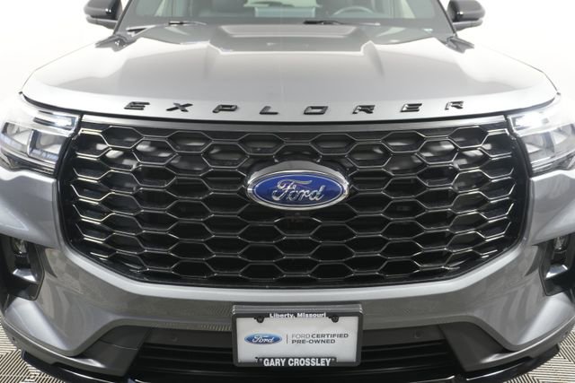 Certified 2025 Ford Explorer ST-Line w/ Premium Package image 9