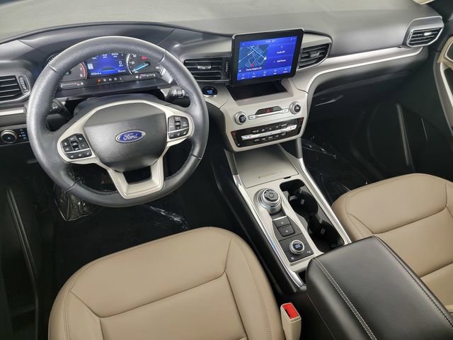 Certified 2023 Ford Explorer XLT w/ Equipment Group 202A AWD/4WD image 32