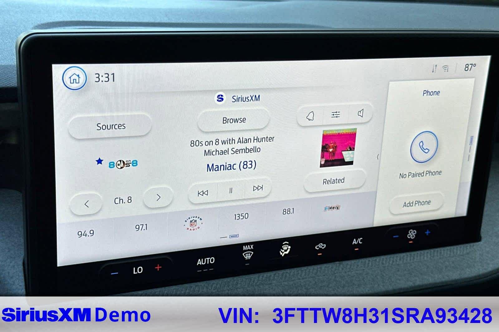 Certified 2025 Ford Maverick XLT FWD image 28