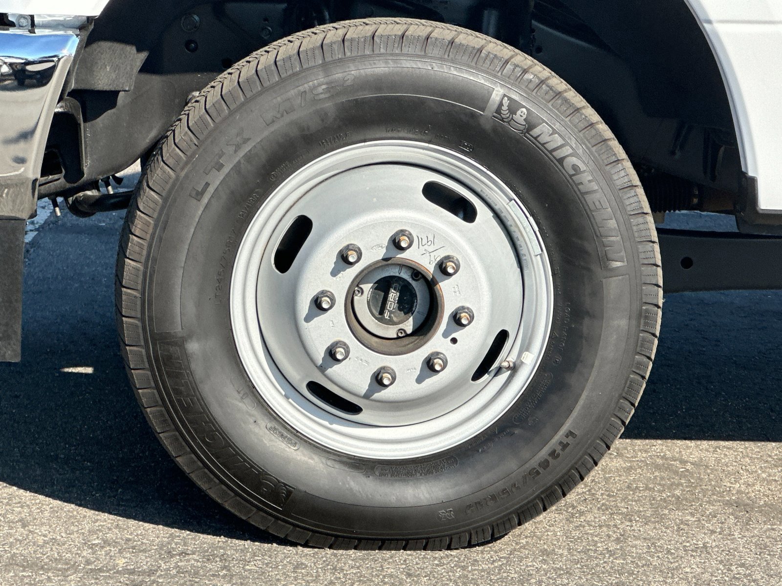 Certified 2022 Ford F350 XL w/ Power Equipment Group image 24