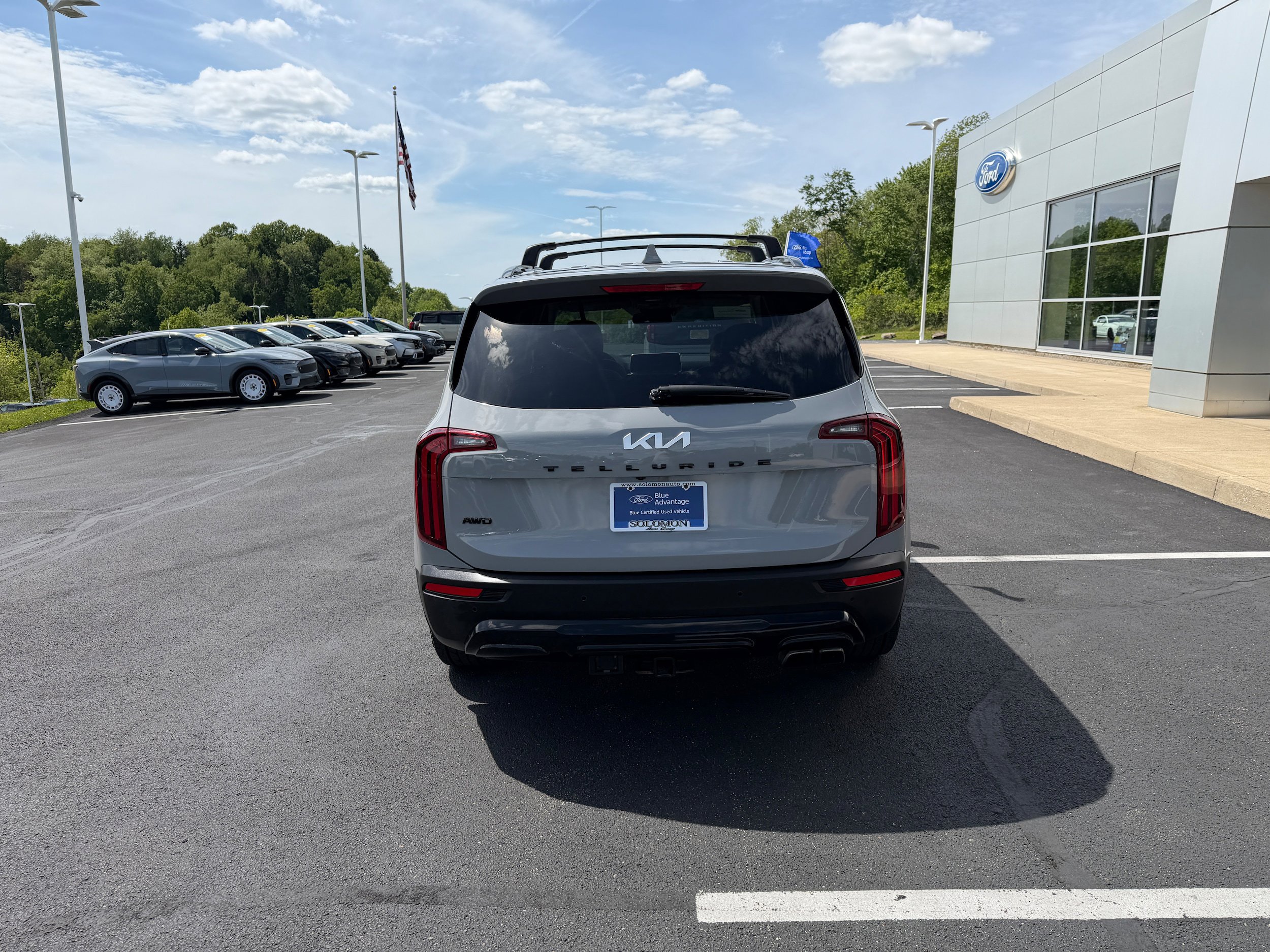 Certified 2025 Ford Expedition Active AWD/4WD image 6