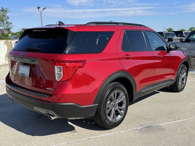 Certified 2023 Ford Explorer XLT w/ Equipment Group 202A AWD/4WD image 5
