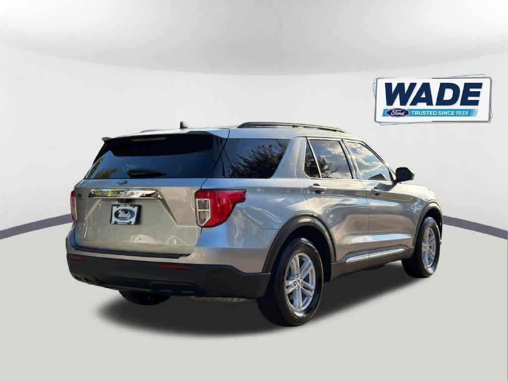 Certified 2023 Ford Explorer XLT RWD image 5