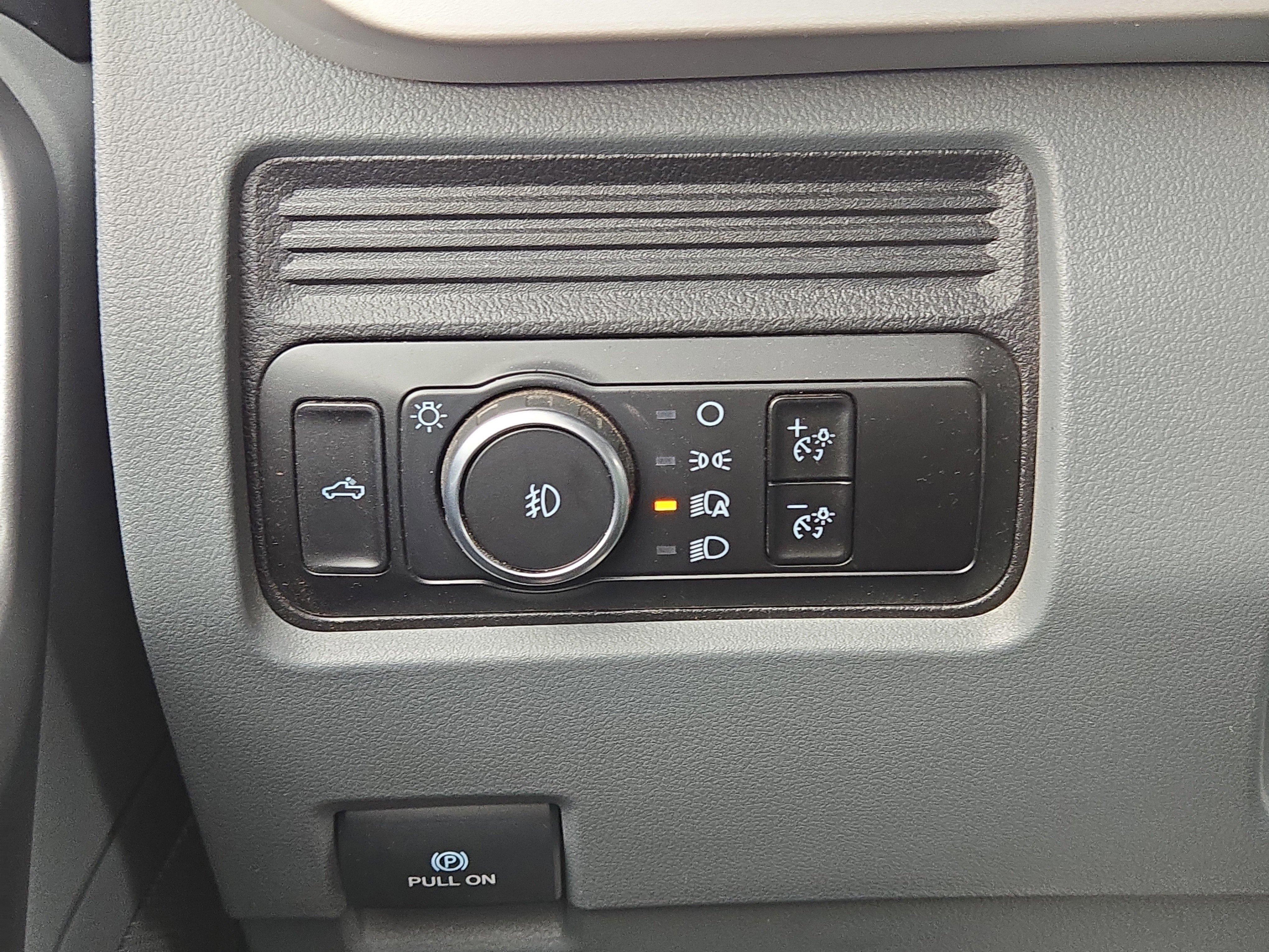 Certified 2025 Ford F250 XLT image 22