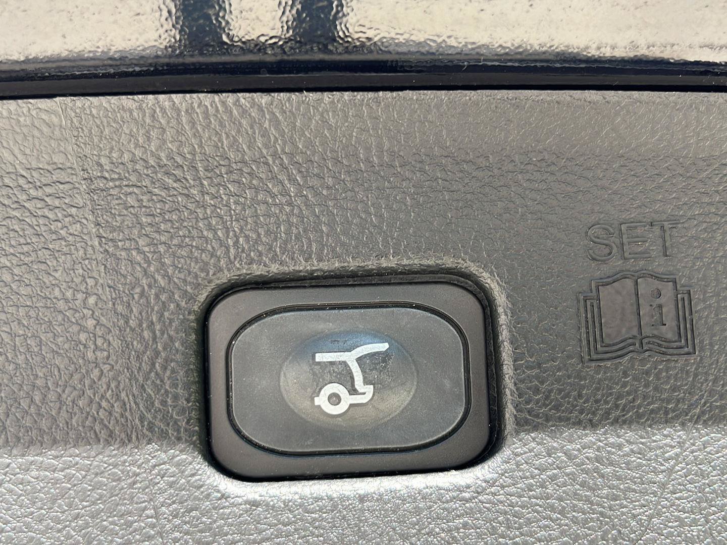 Certified 2024 Ford Edge Titanium AWD/4WD image 29