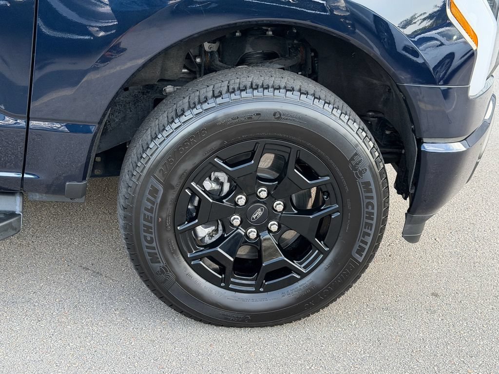 Certified 2025 Ford F150 Lightning XLT AWD/4WD image 9