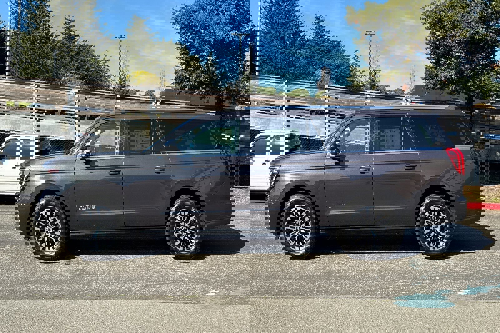 Certified 2025 Ford Expedition Max Platinum image 7