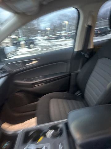 Certified 2022 Ford Edge SE w/ Black Appearance Package image 17