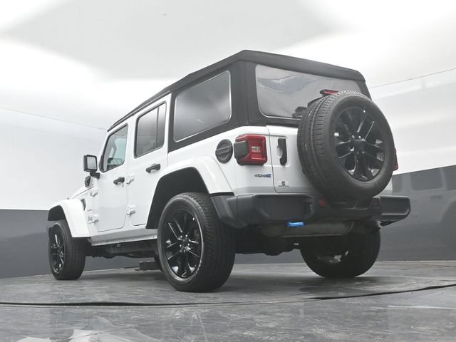 Used 2023 Jeep Wrangler Unlimited Sahara w/ Cold Weather Group AWD/4WD image 20