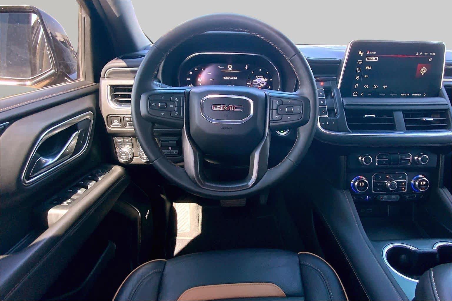 Used 2024 GMC Yukon AT4 w/ AT4 Premium Plus Package AWD/4WD image 6