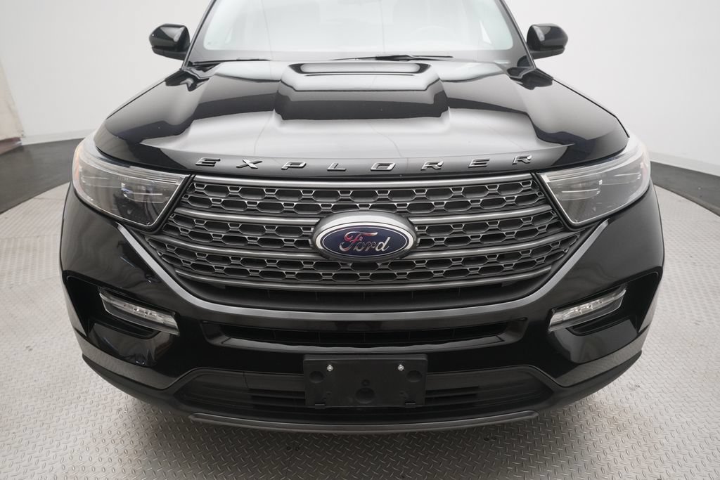 Certified 2022 Ford Explorer XLT w/ XLT Sport Appearance Package AWD/4WD image 22