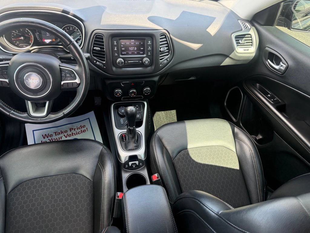 Used 2018 Jeep Compass Latitude AWD/4WD image 43