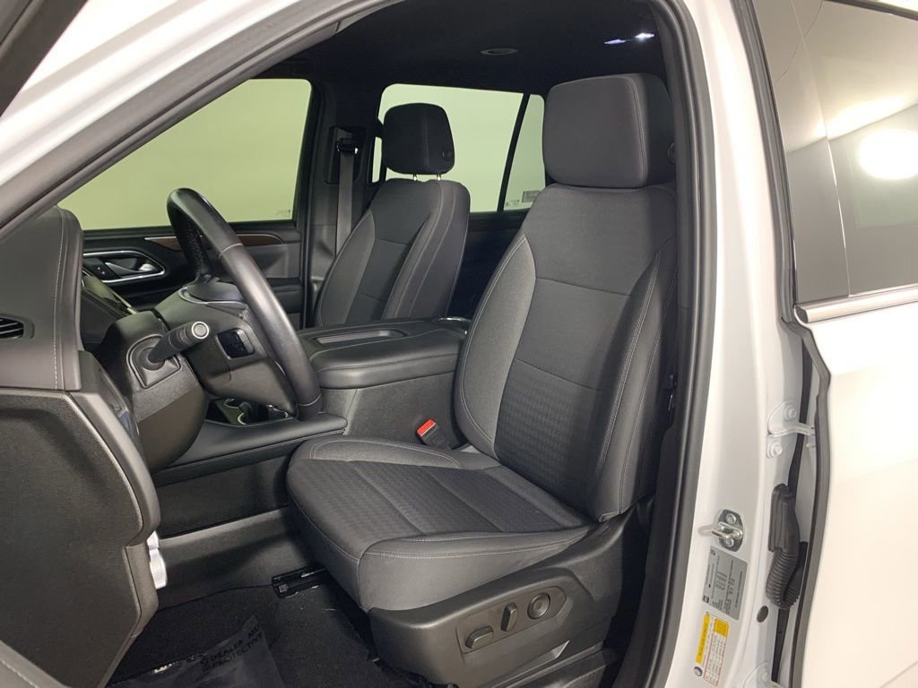 Used 2022 GMC Yukon SLE w/ Gmc Pro Safety Plus Package AWD/4WD image 27