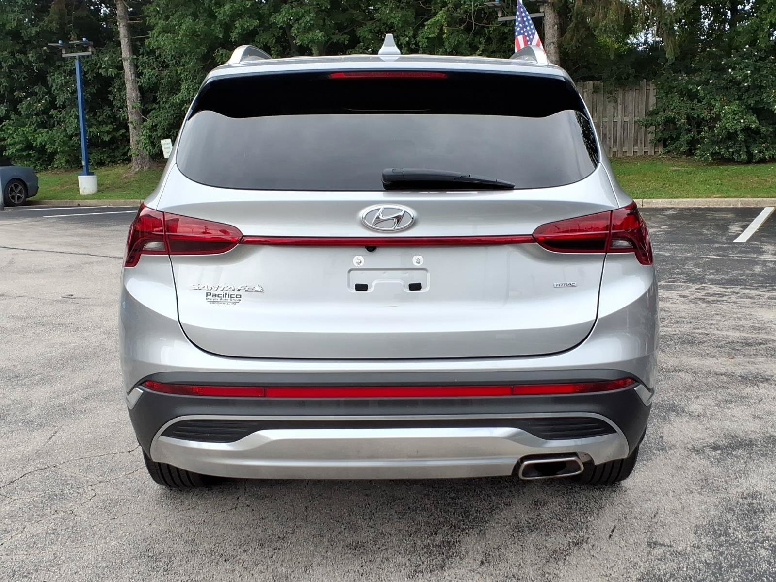 Used 2022 Hyundai Santa Fe SEL w/ Convenience Package AWD/4WD image 4