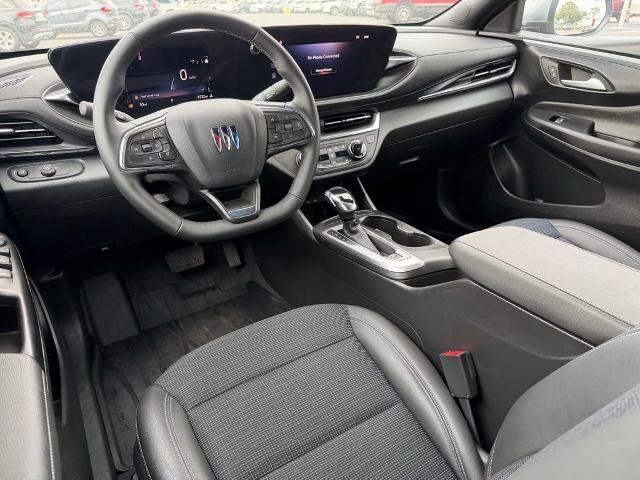 Used 2025 Buick Envista Sport Touring w/ Convenience I Package FWD image 18