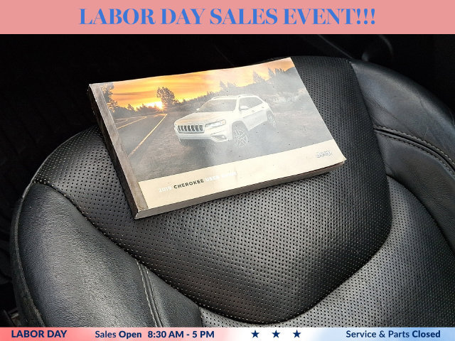 Used 2019 Jeep Cherokee Limited AWD/4WD image 26