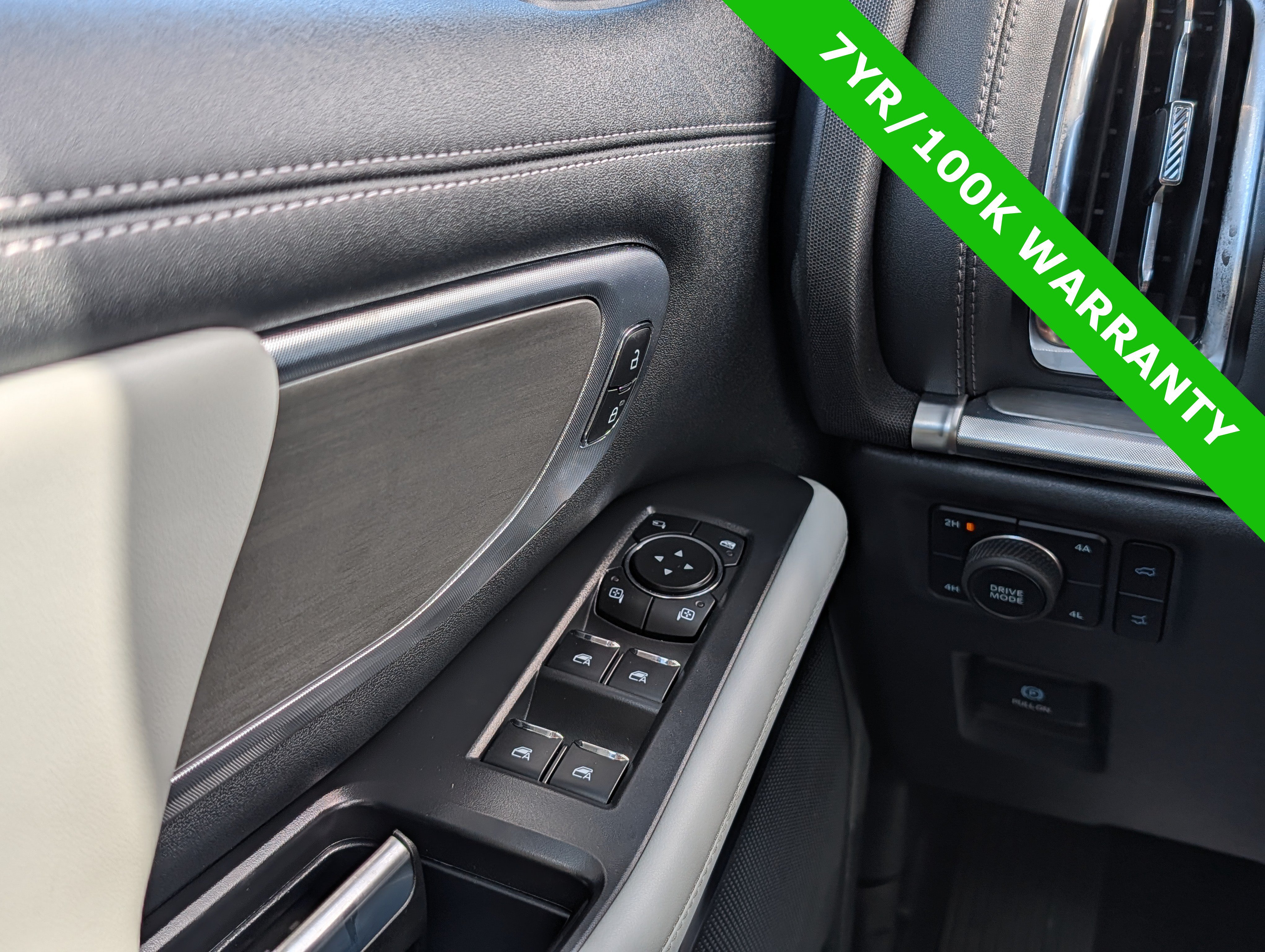 Certified 2025 Ford Expedition Platinum AWD/4WD image 29