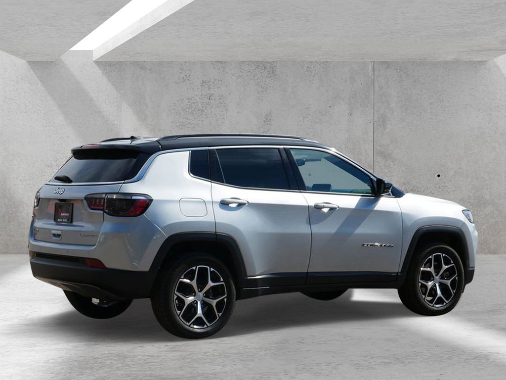 Used 2024 Jeep Compass Limited AWD/4WD image 3