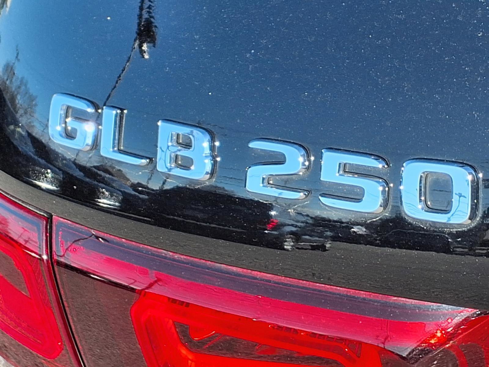 Used 2021 Mercedes-Benz GLB 250 4MATIC image 18