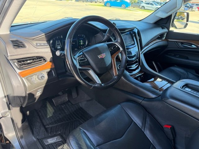 Used 2020 Cadillac Escalade ESV Premium Luxury image 13