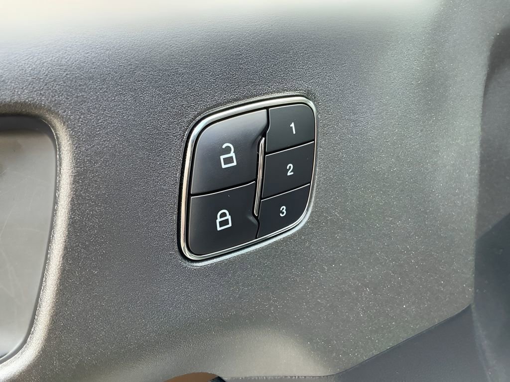 Certified 2025 Ford Bronco Sport Outer Banks w/ Outer Banks Tech Package+ AWD/4WD image 24