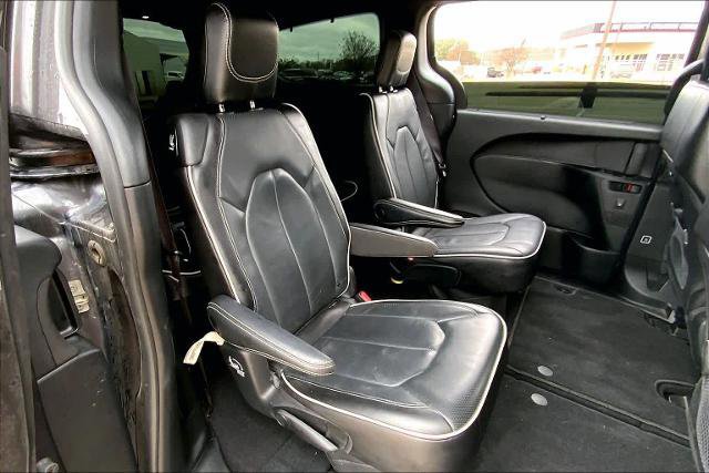 Used 2023 Chrysler Pacifica Limited w/ S Appearance Package image 20