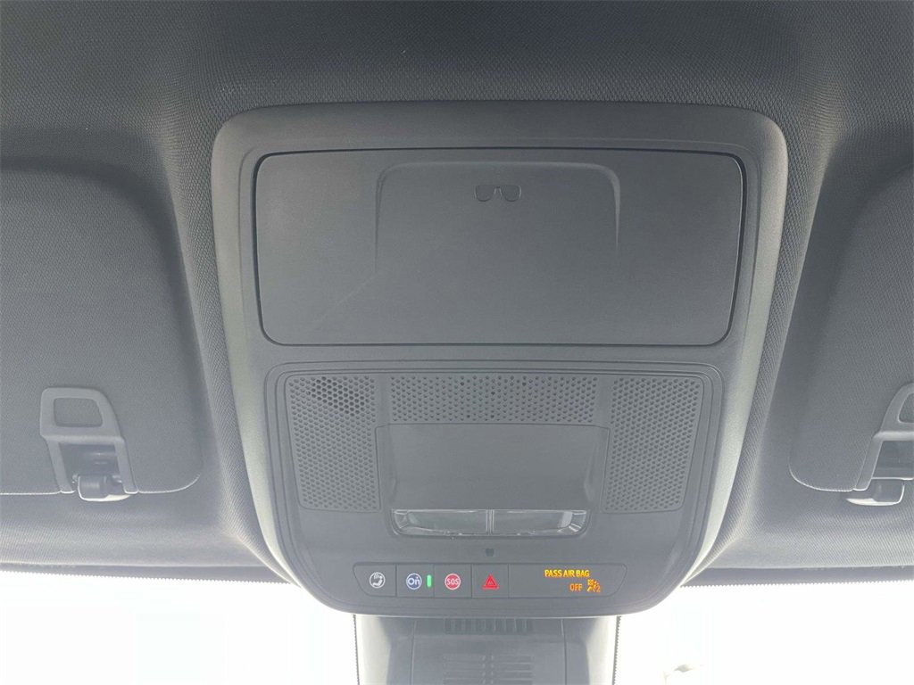 Used 2026 GMC Terrain AT4 image 28