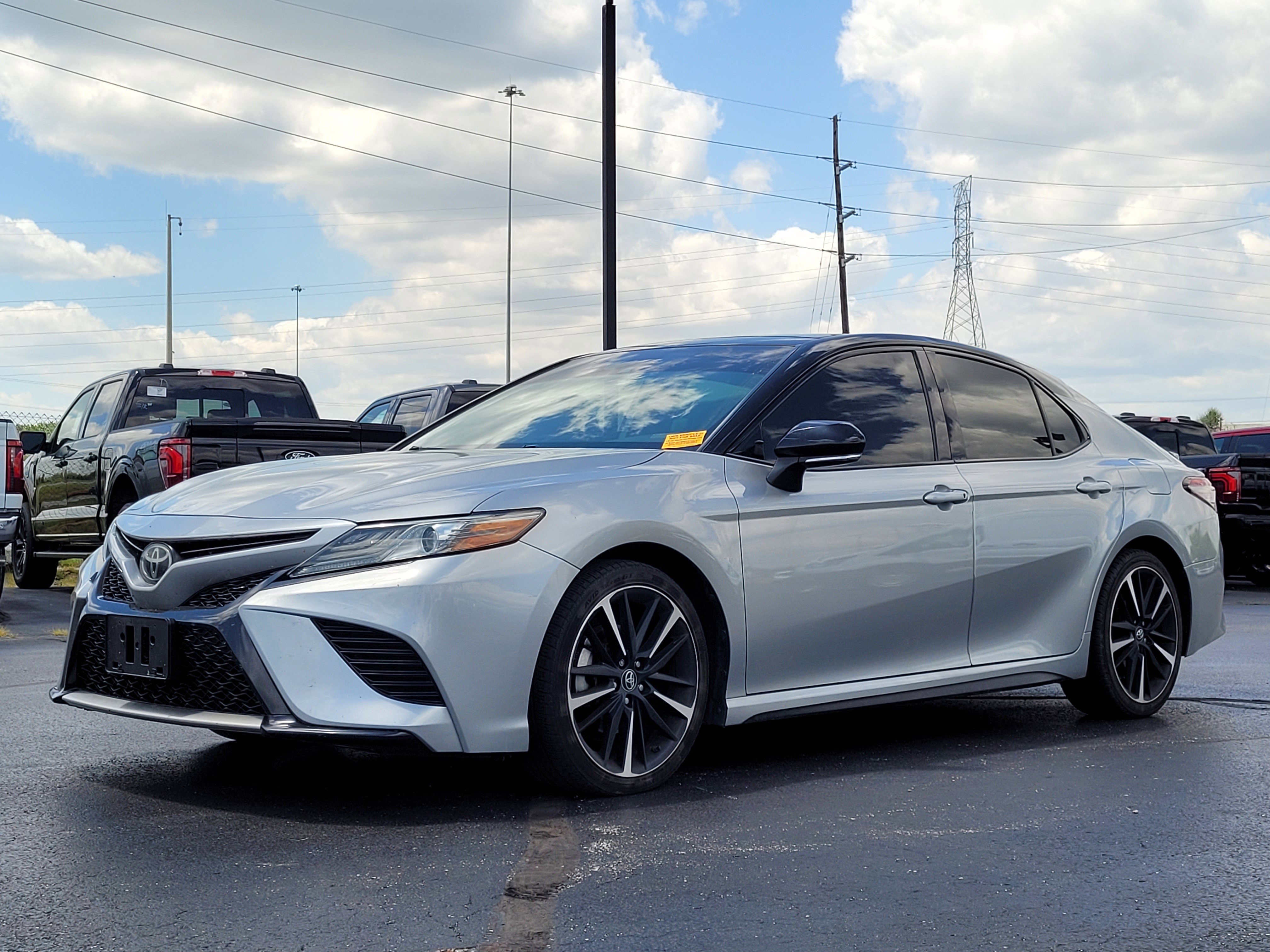 Used 2019 Toyota Camry XSE FWD image 8