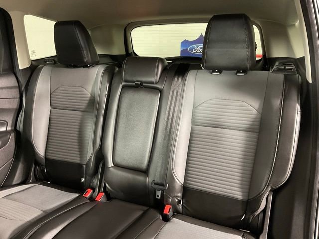 Certified 2017 Ford Escape SE w/ Equipment Group 201A image 16