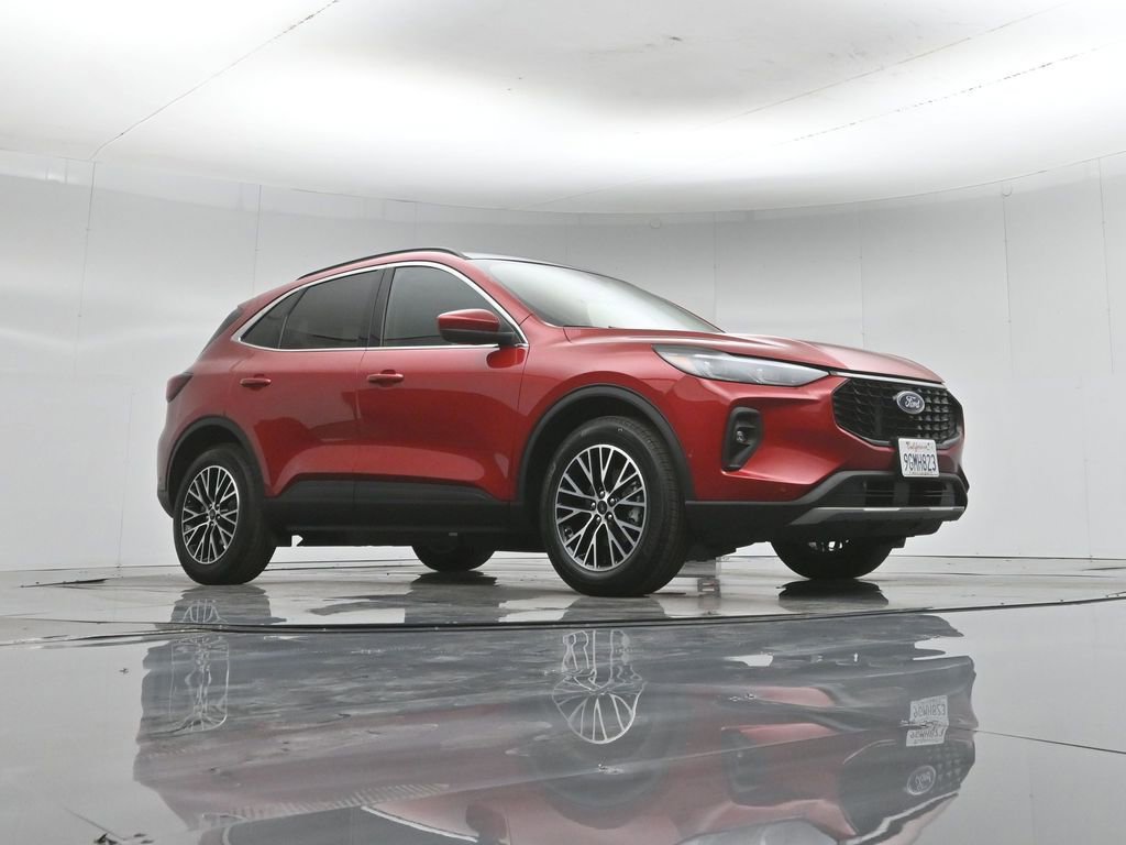 Certified 2023 Ford Escape SE w/ PHEV Premium Package FWD image 4