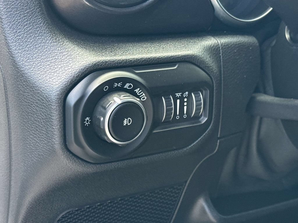 Used 2021 Jeep Wrangler Unlimited Sport AWD/4WD image 30