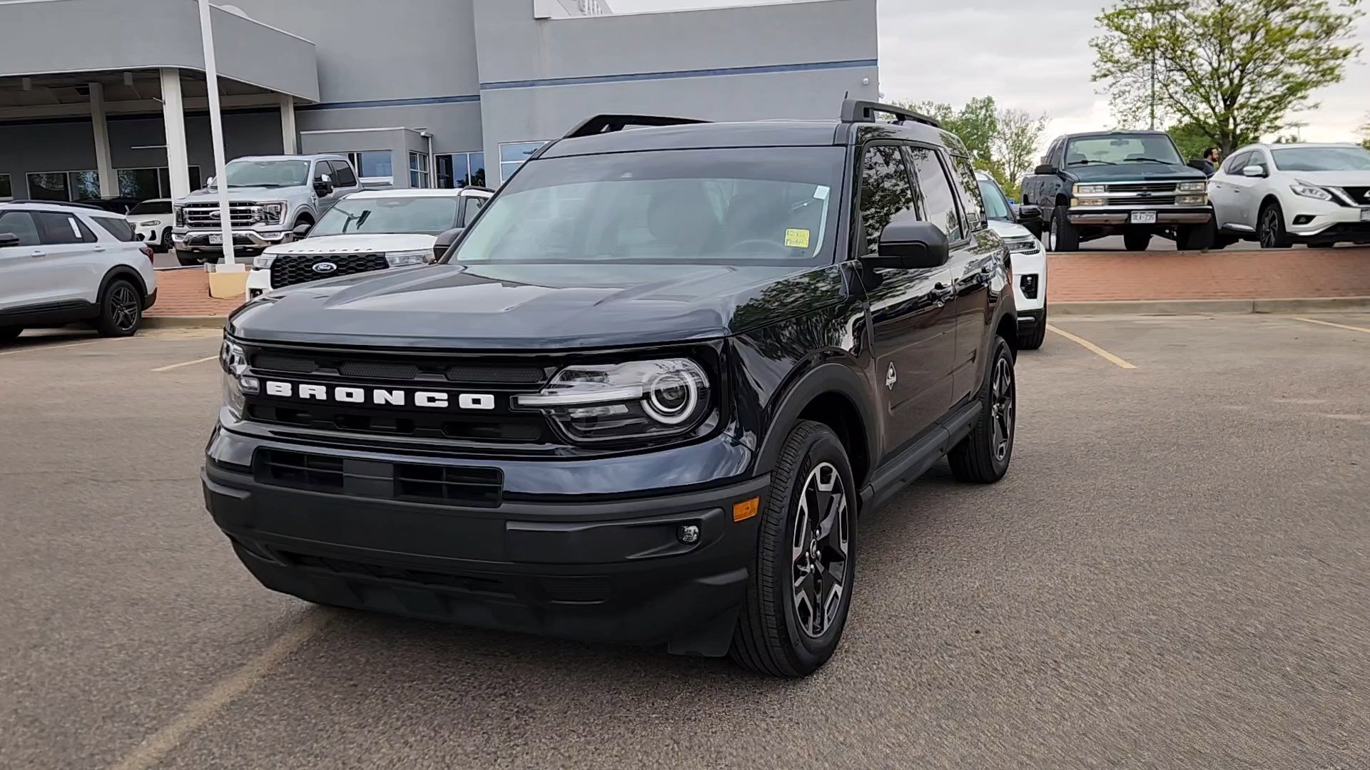 Certified 2023 Ford Bronco Sport Outer Banks w/ Tech Package AWD/4WD image 4