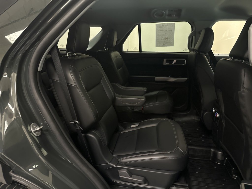Certified 2022 Ford Explorer XLT w/ Equipment Group 202A image 13