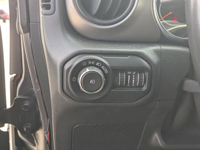 Used 2020 Jeep Wrangler Sport AWD/4WD image 12