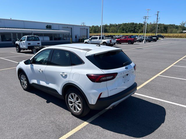 Certified 2025 Ford Escape Active FWD image 3