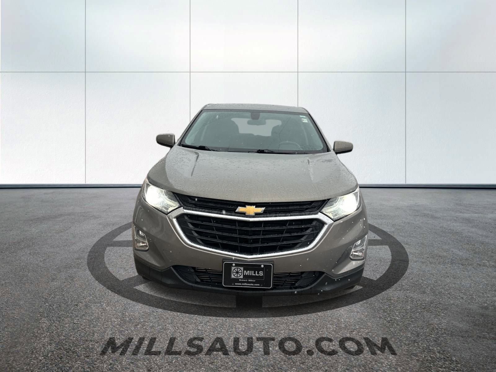 Used 2018 Chevrolet Equinox LT image 2