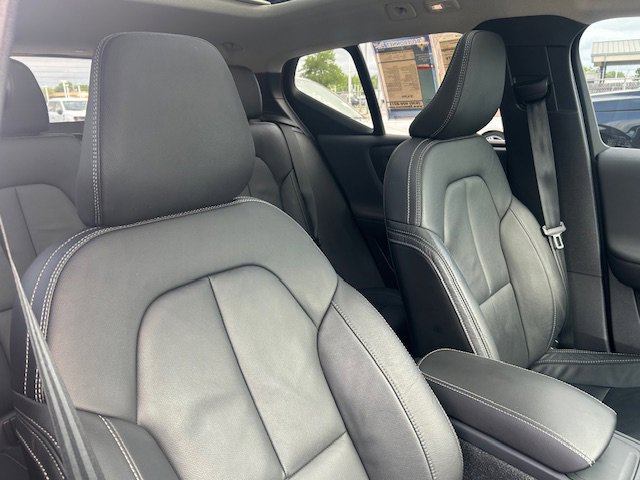 Used 2023 Volvo XC40 B5 Ultimate w/ Protection Package Premier AWD/4WD image 19