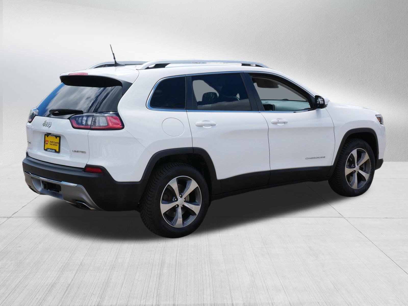 Used 2020 Jeep Cherokee Limited w/ Trailer Tow Group AWD/4WD image 7