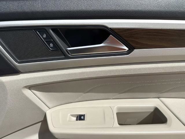 Used 2023 Volkswagen Atlas SE w/ Panoramic Sunroof Package image 18