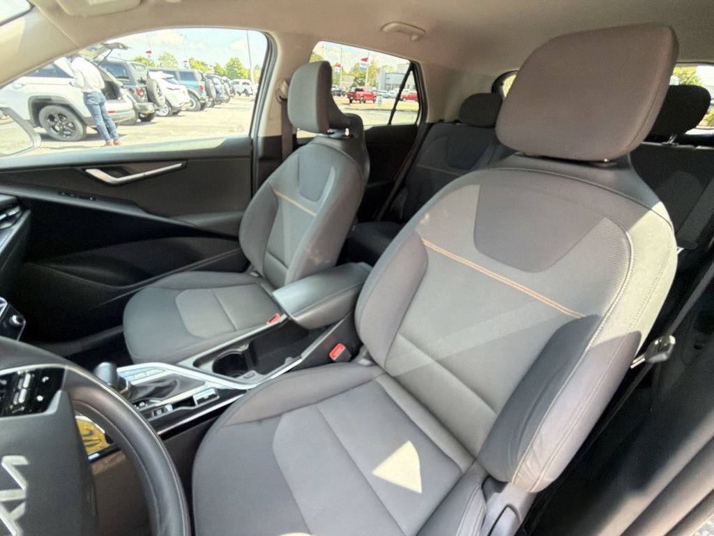 Used 2023 Kia Niro LX FWD image 11