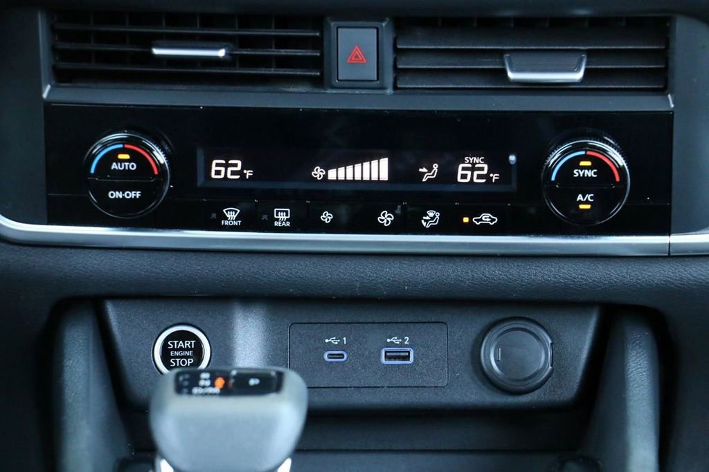 Used 2023 Nissan Rogue SV image 26