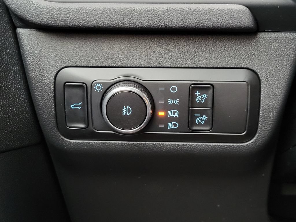 Certified 2025 Ford Escape ST-Line Select w/ Tech Pack #1 AWD/4WD image 14