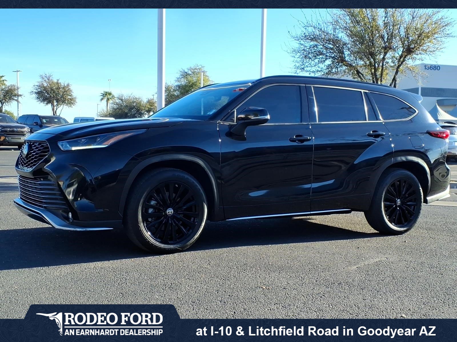 Used 2023 Toyota Highlander XSE image 7