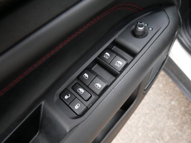 Used 2025 Jeep Compass Trailhawk AWD/4WD image 14