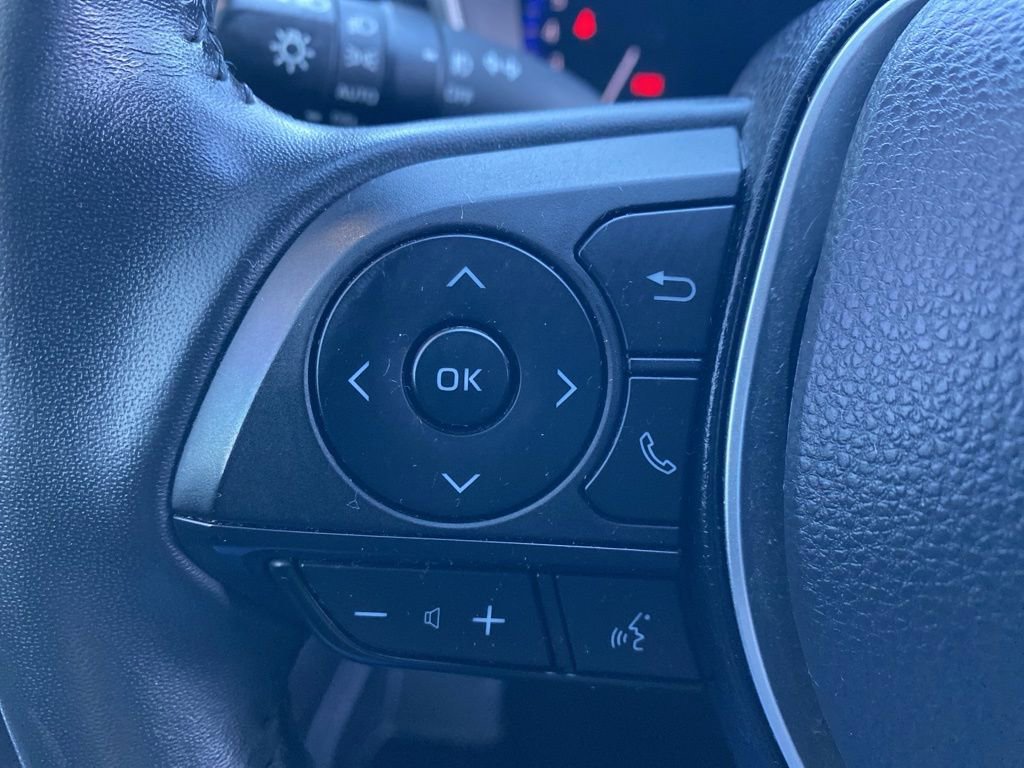 Used 2022 Toyota Corolla XSE image 18