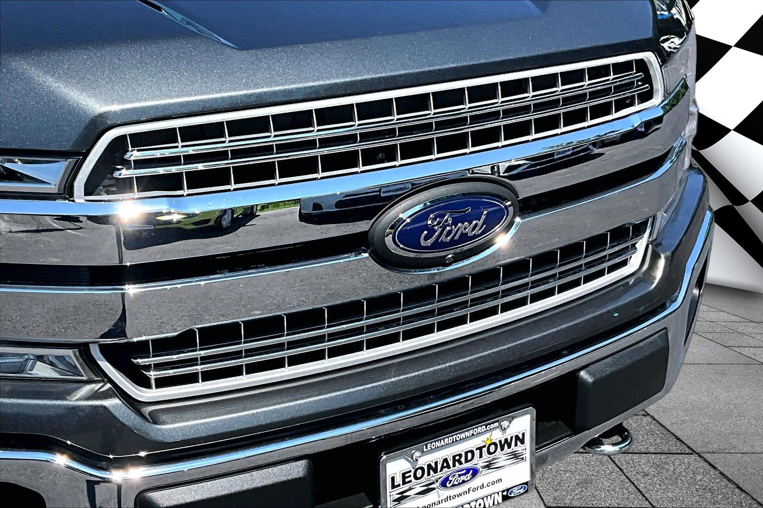 Certified 2020 Ford F150 Lariat w/ Equipment Group 502A Luxury AWD/4WD image 28