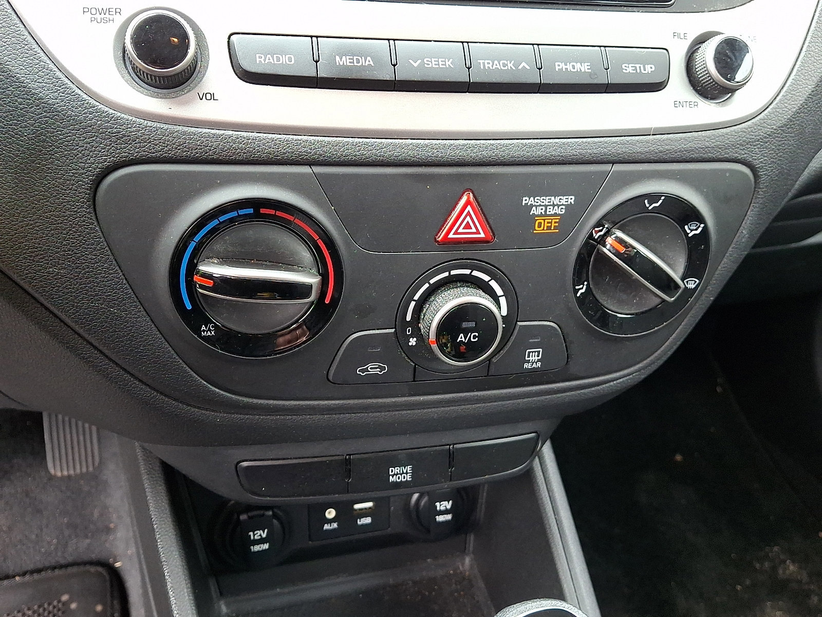 Used 2022 Hyundai Accent SE image 16