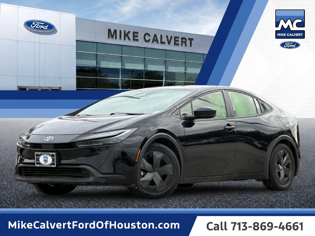 Used 2025 Toyota Prius LE FWD image 1