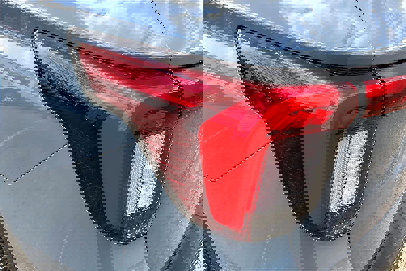 Certified 2025 Ford Explorer ST-Line w/ Premium Package image 30